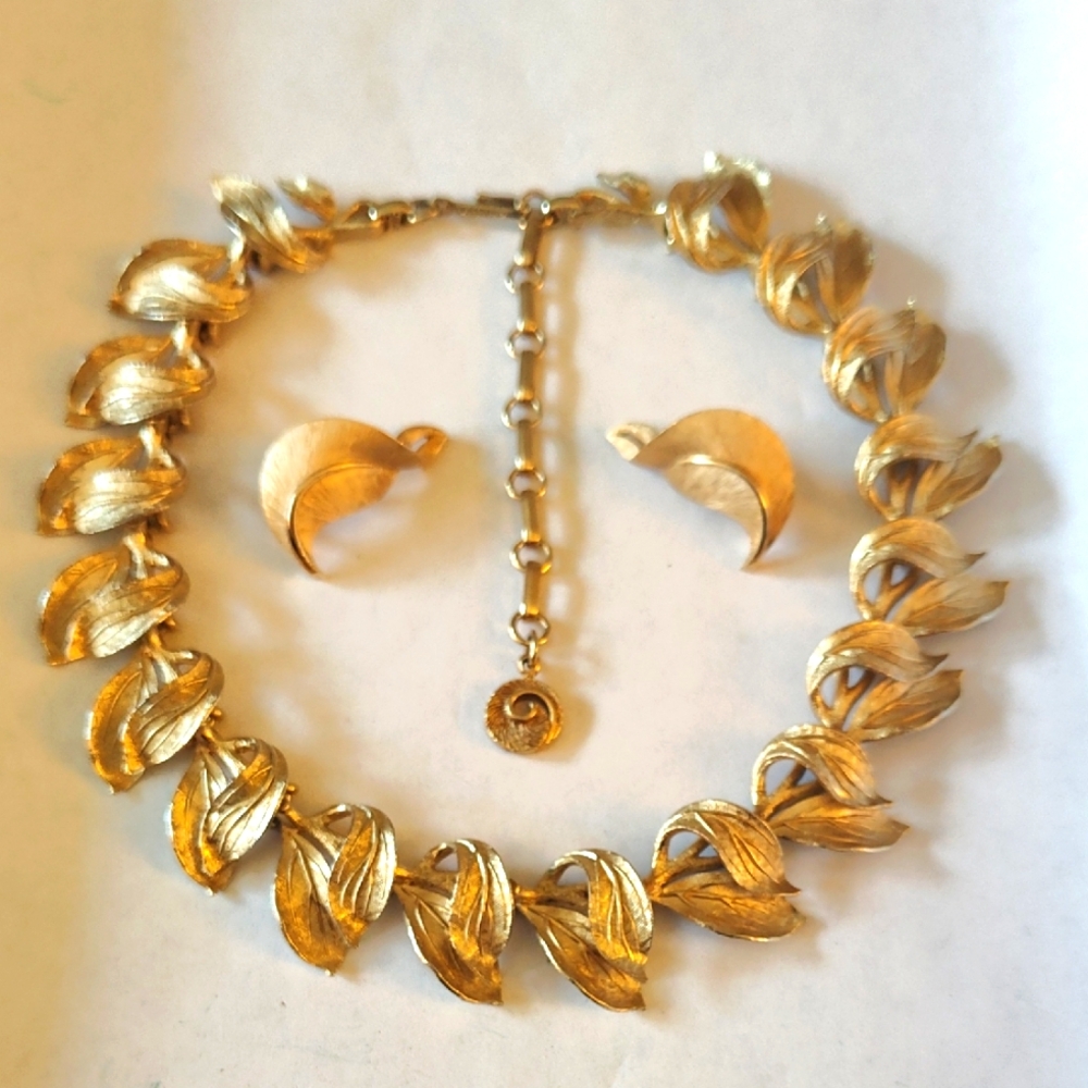 Costume Gold Leaf Jewelry Set